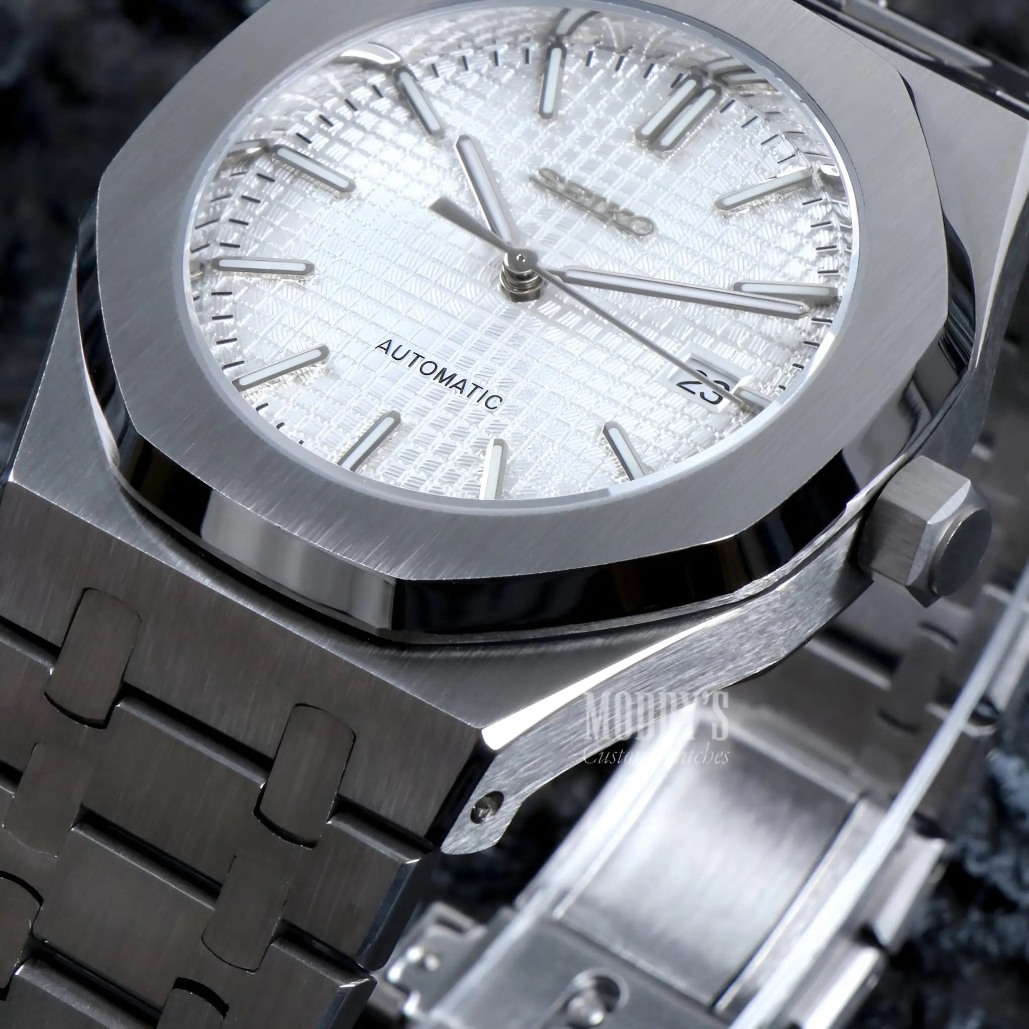 Royal Seikoak | White