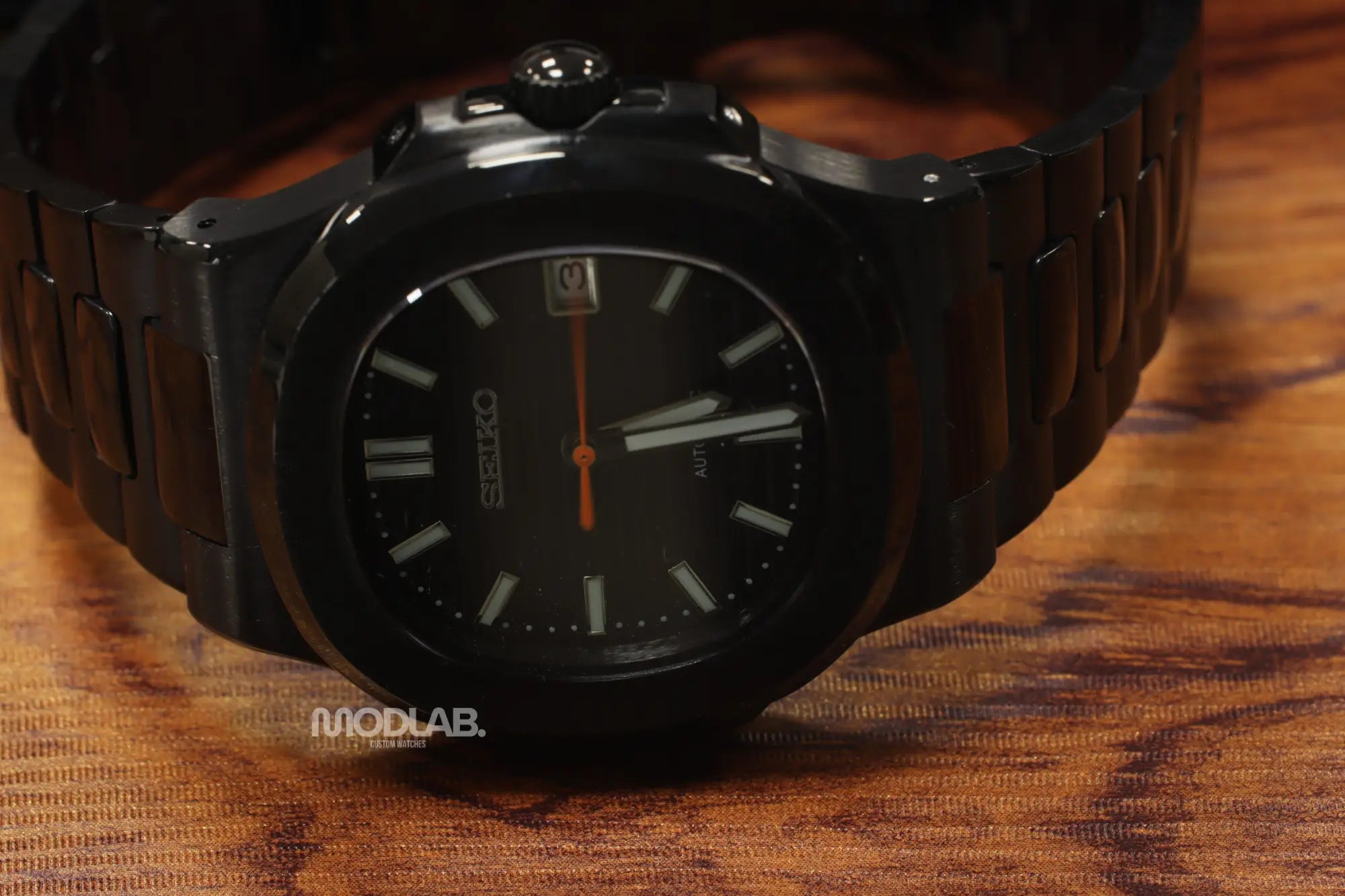 Nautiko | Black - Nautilus