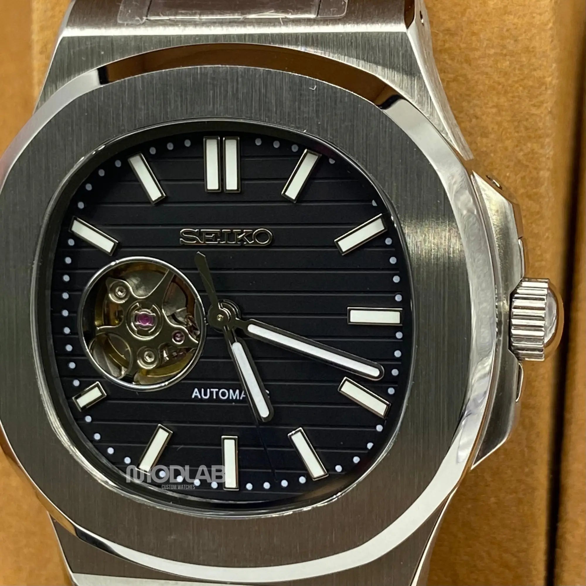 Nautiko | Black Open Movement - Nautilus