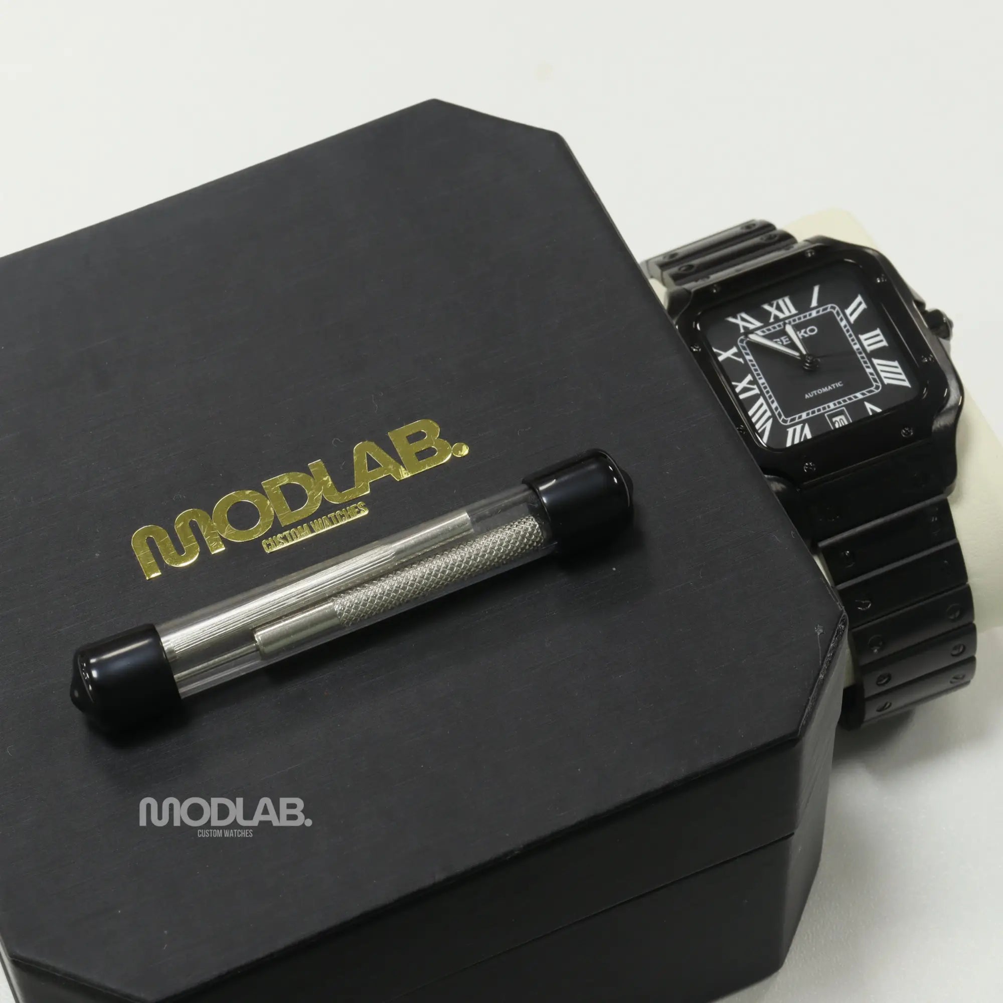 Santeiko | Black Ghost Roman - Santos