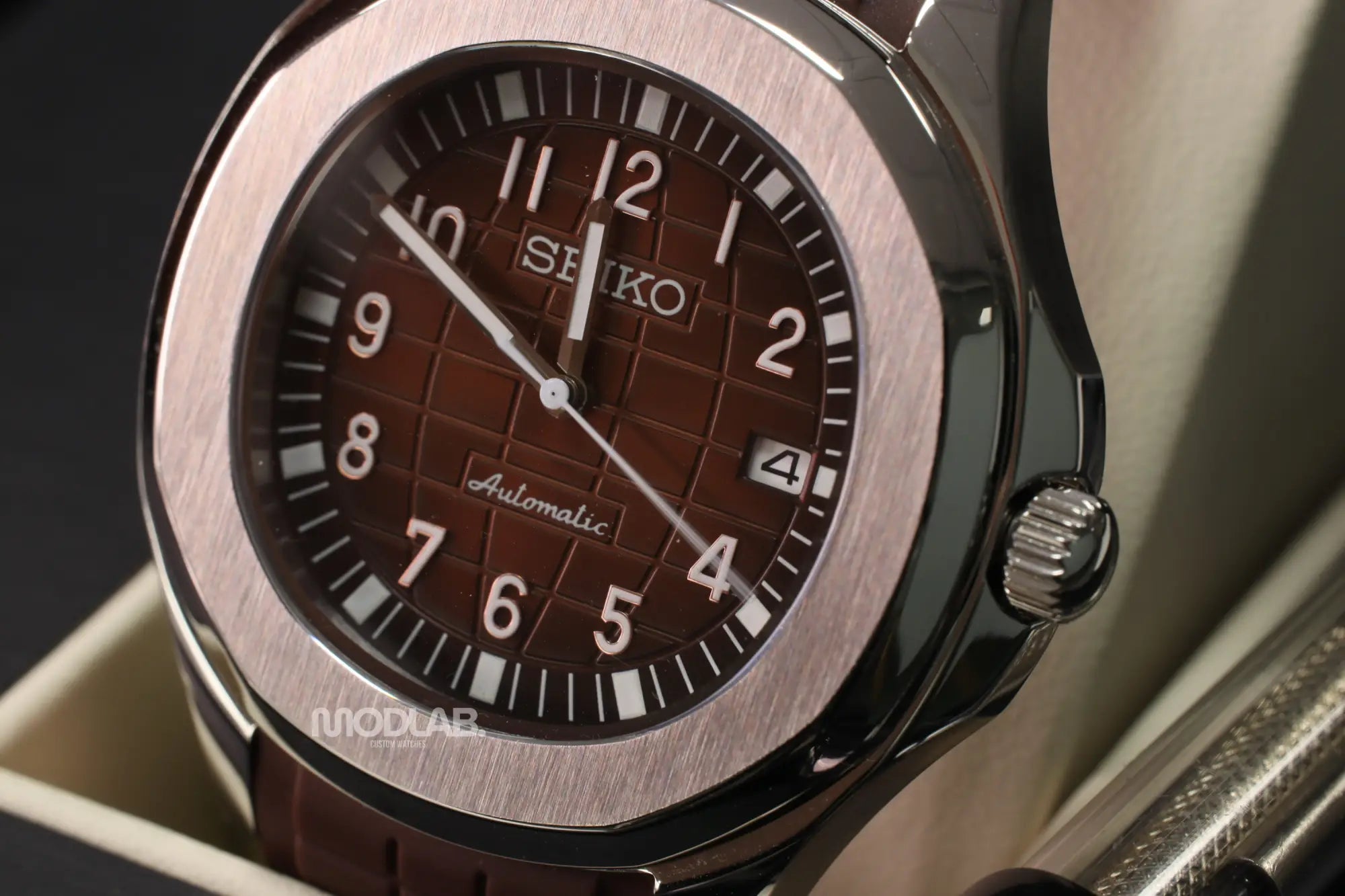 Seikonaut | Brown - Aquanaut