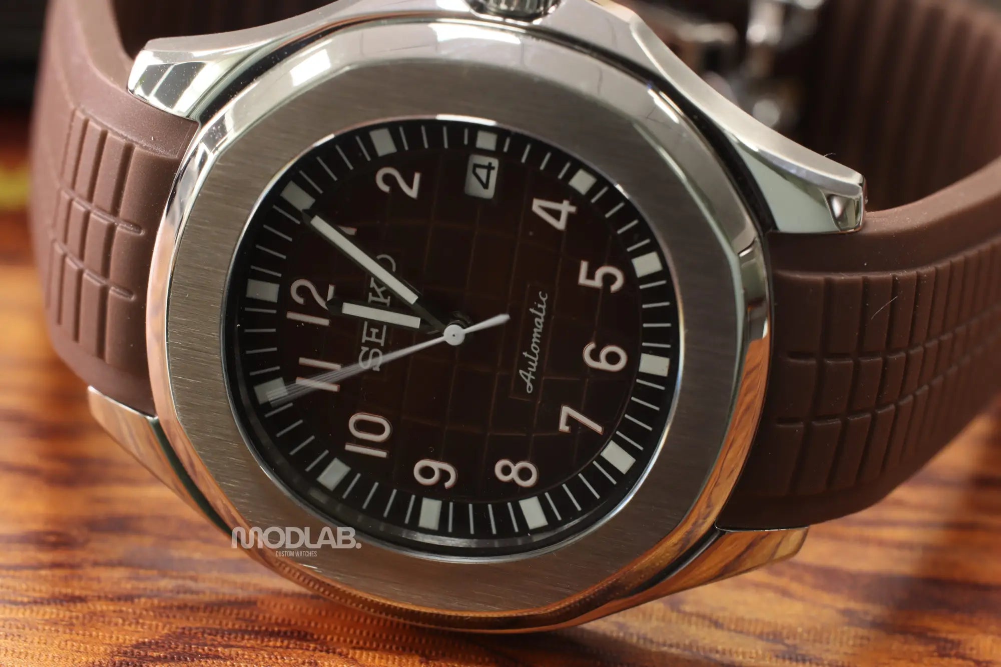 Seikonaut | Brown - Aquanaut