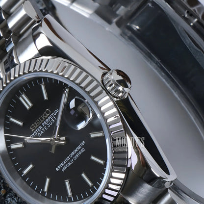 Seikojust | Classic Black