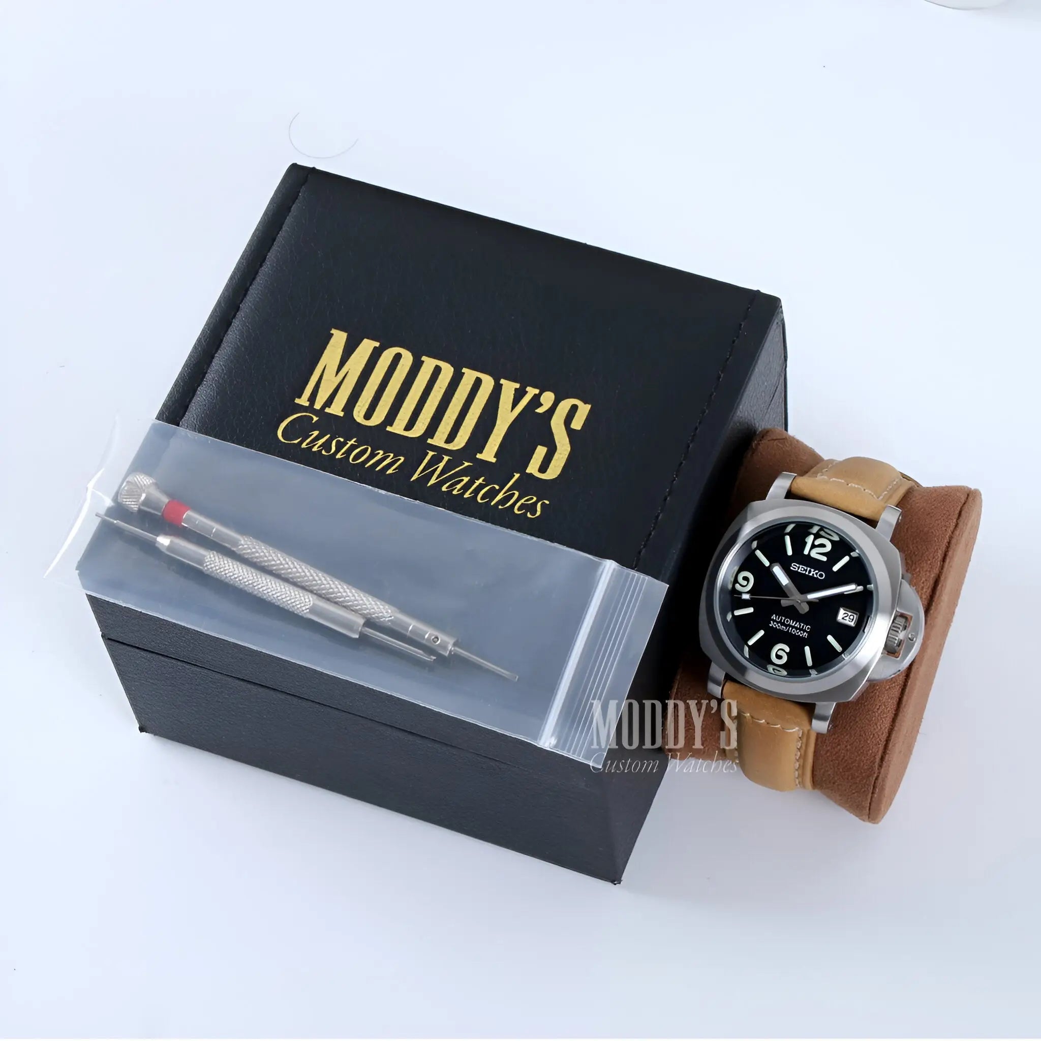 Paneiko | Sand Leather