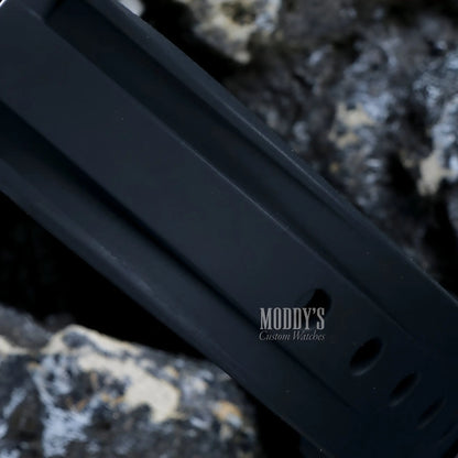 Paneiko | Black Rubber