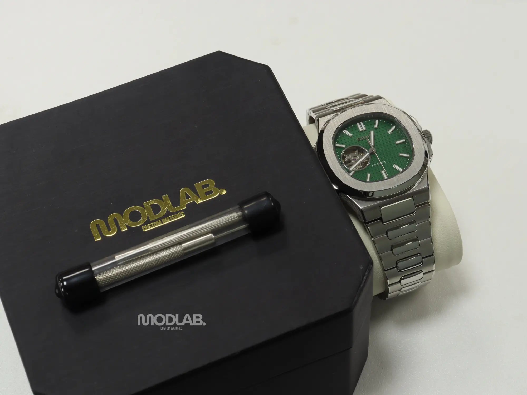 Nautiko | Olive Green Open Movement - Nautilus