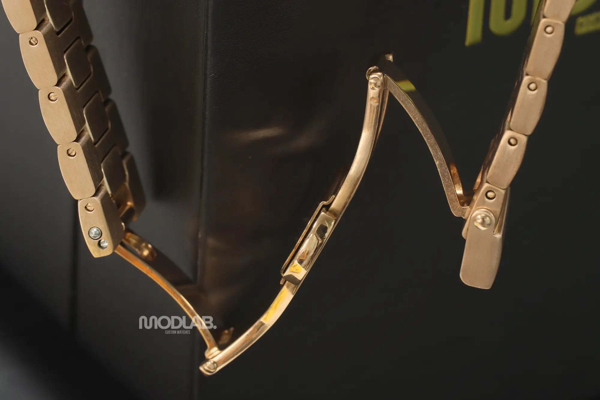 Nautiko | Rose Gold Chocolate Open Heart - Nautilus