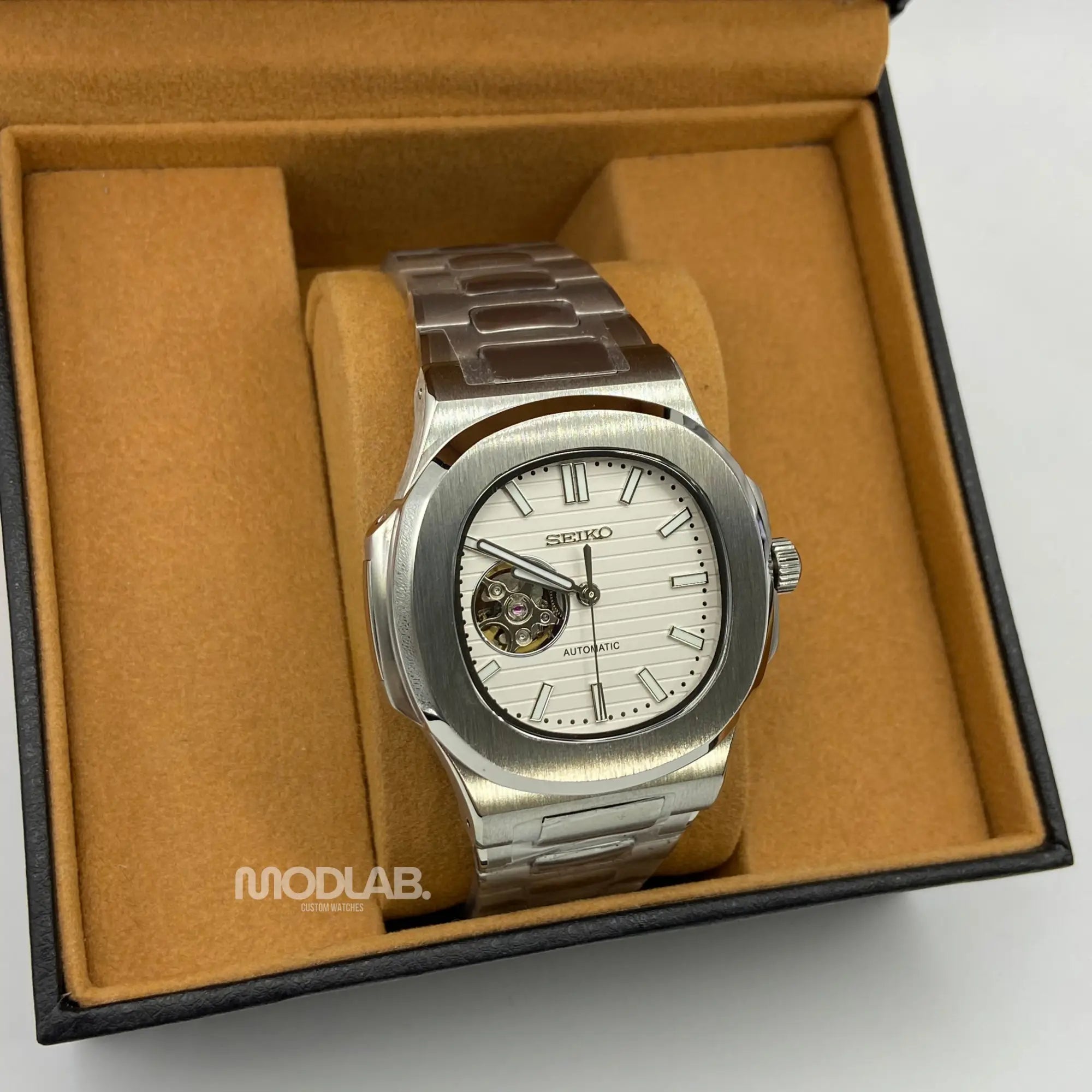 Nautiko | White Open Heart - Nautilus