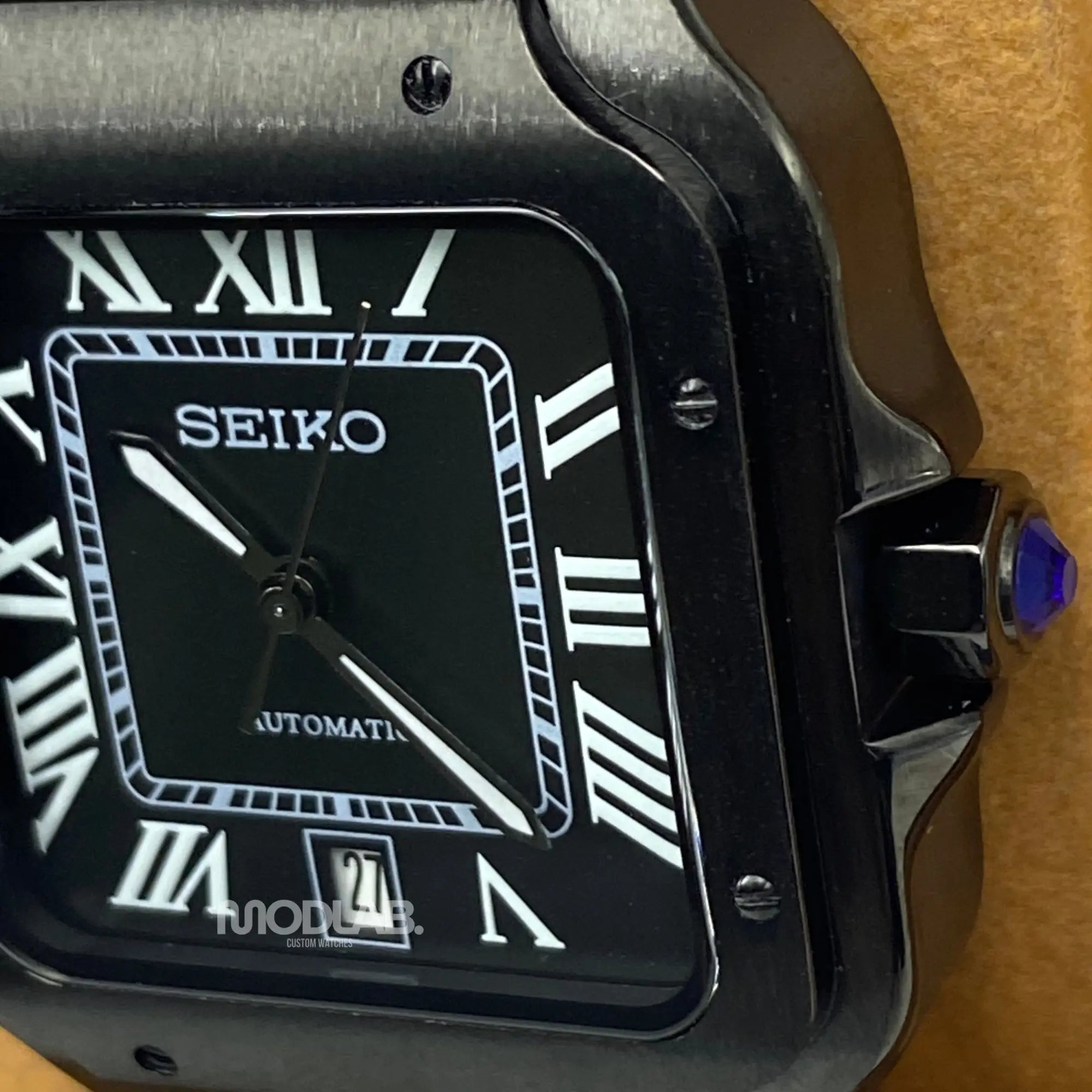 Santeiko | Black Ghost Roman - Santos